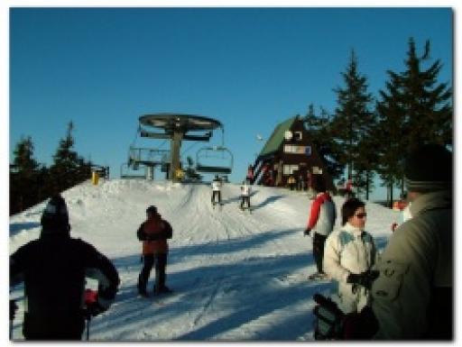 V Harrachově panují ideální sněhové podmínky pro běžecké i sjezdové lyžování