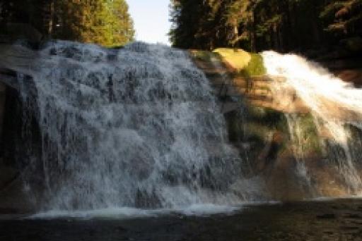 Mumlavský vodopád patří mezi Sedm divů Krkonoš